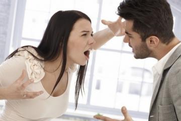 Почему муж стал агрессивным?